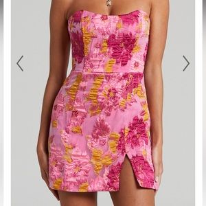 BRAILEY MINI DRESS - STRAPLESS DRESS IN PINK JACQUARD
